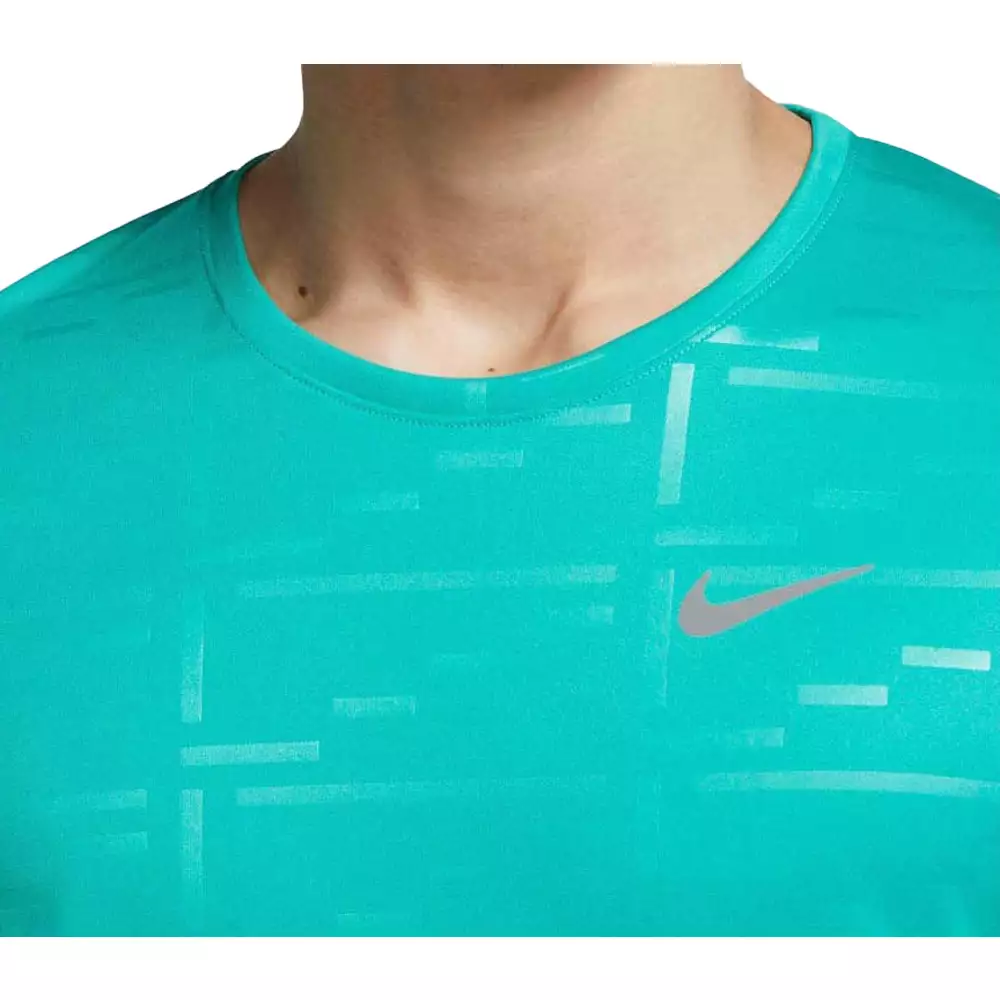 Camiseta Running Nike Dri fit Uv Run Division Miler - Verde aguamarina