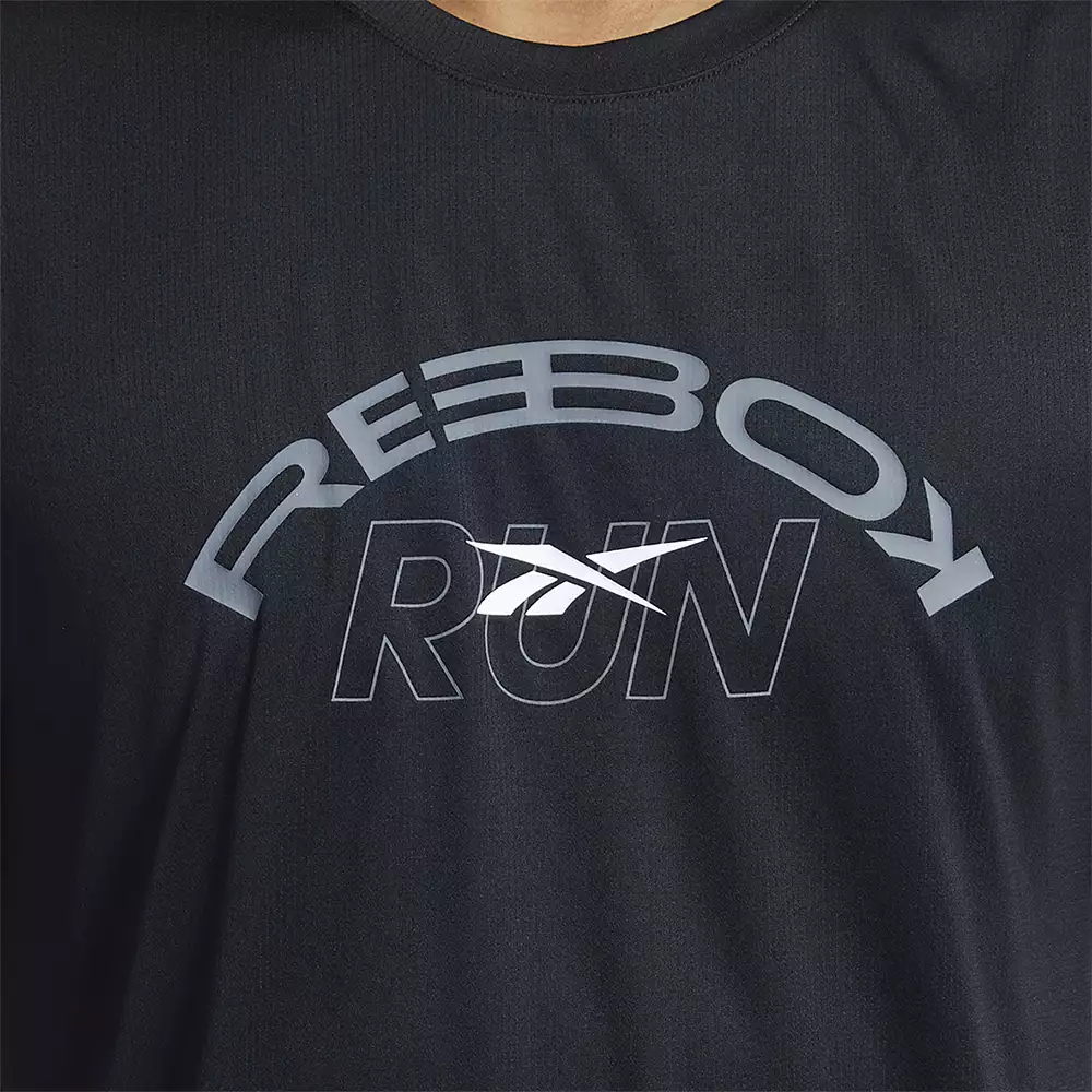 Camiseta Running Reebok Gráfica Run Essentials - Negro-Blanco