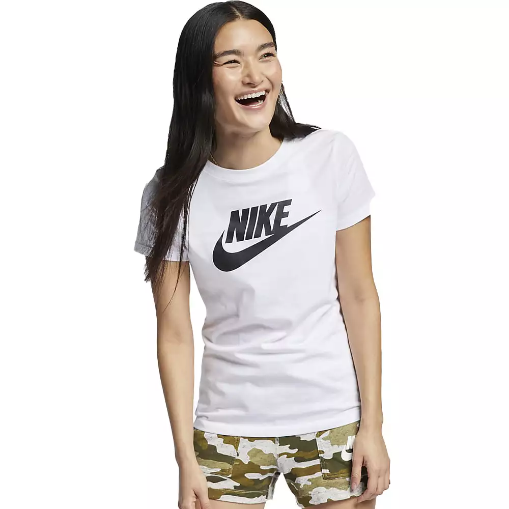 Camiseta Training Nike Sportswear Essential - Blanco-Negro