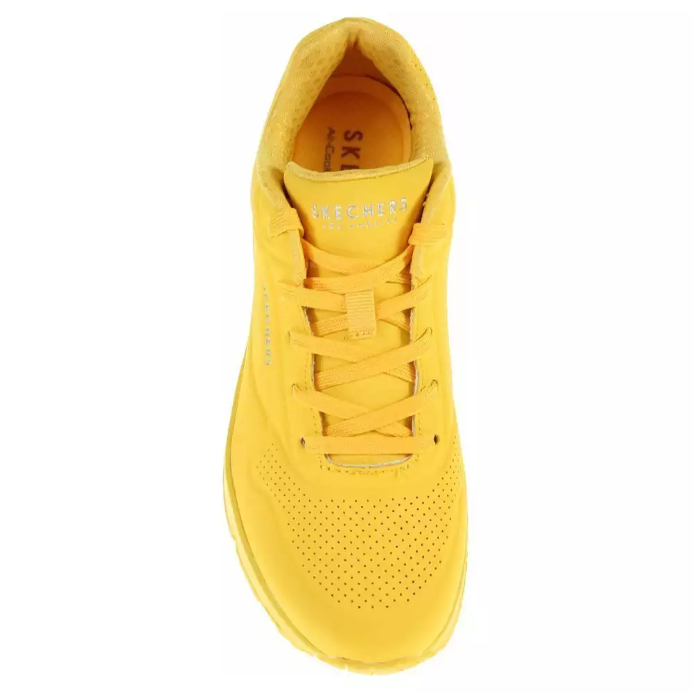Tenis Lifestyle Skechers Stand On Air - Amarillo