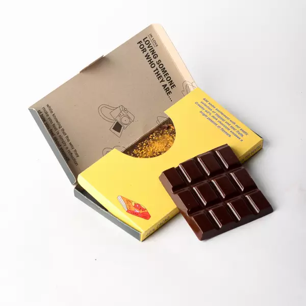Dark Chocolate Bar 2.5 Oz In Love 60 %m Goldenberry  And Passionfruit