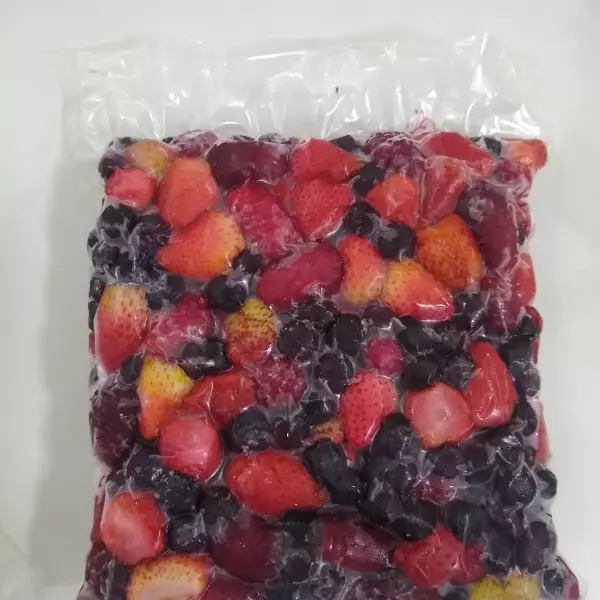 Mix Berries: Straeberry. Blackberry. Blueberry. Frozen Tropical Fruit. 100% natural  (16 oz).