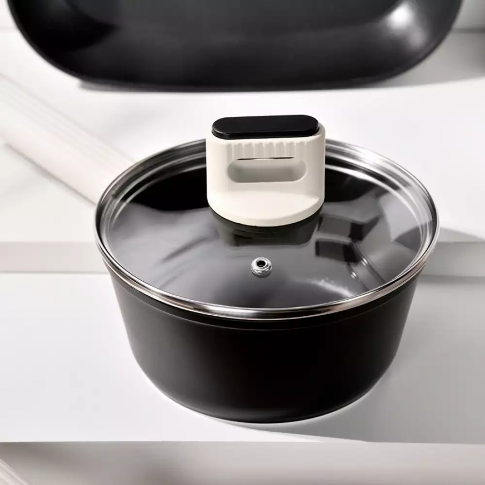 Cacerola Con Tapa Bergner Lines 16 Cm Negro Aluminio Forjado B