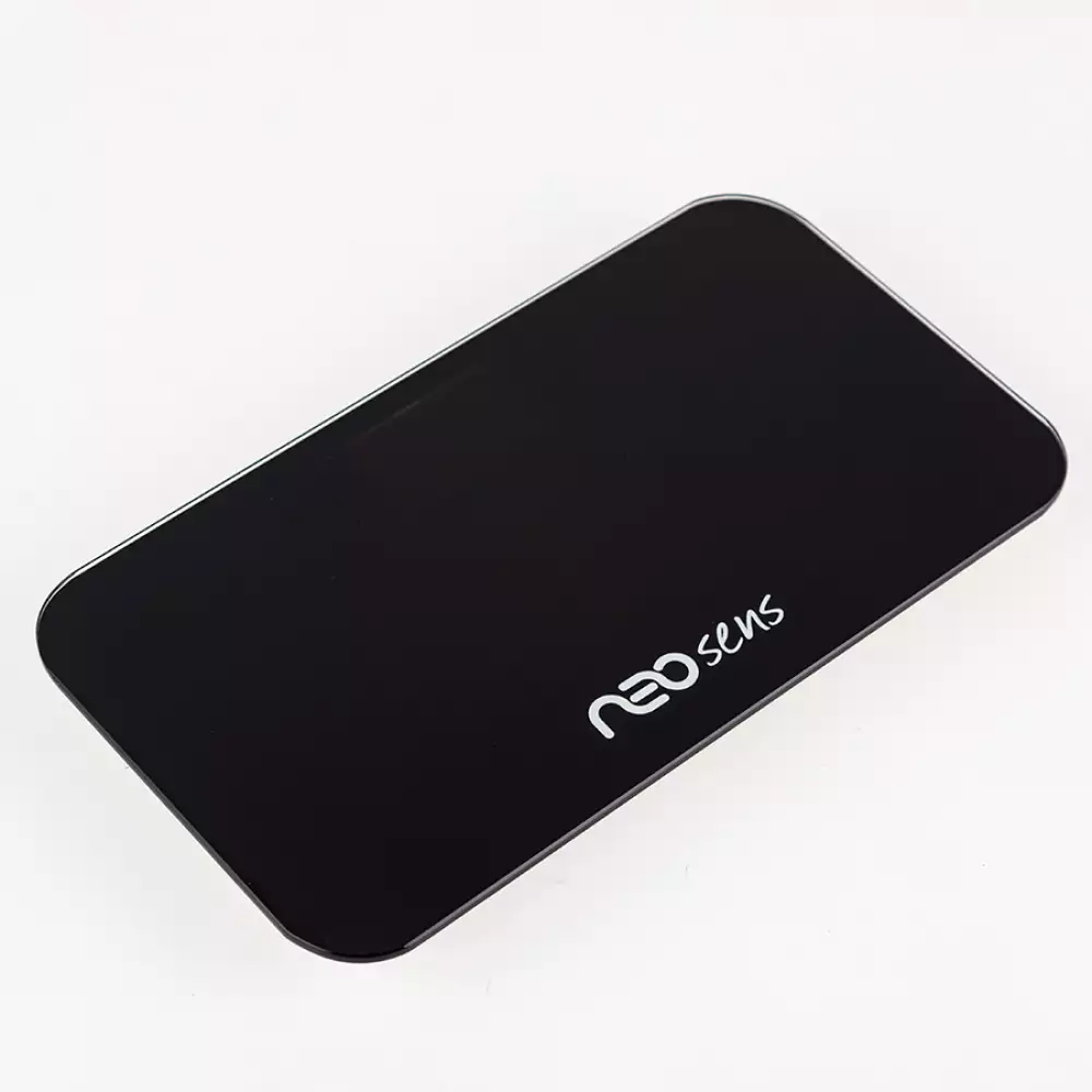 Masajeador Neo Sens Muscular Percutor Gun + Bascula Neo Sens Digit