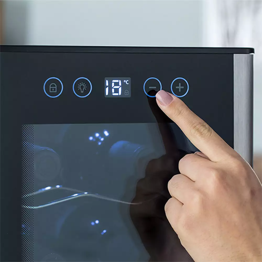 Vinera Electrolux 25X62X59Cm Negro 33 Lt 120 W Eww123Xslb