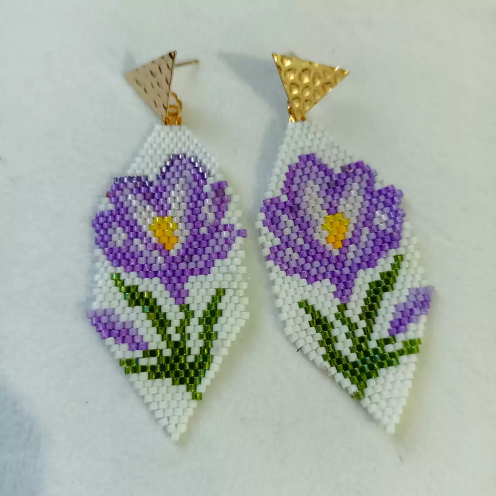 Aretes aurora lavanda rombo miyuki artesanal