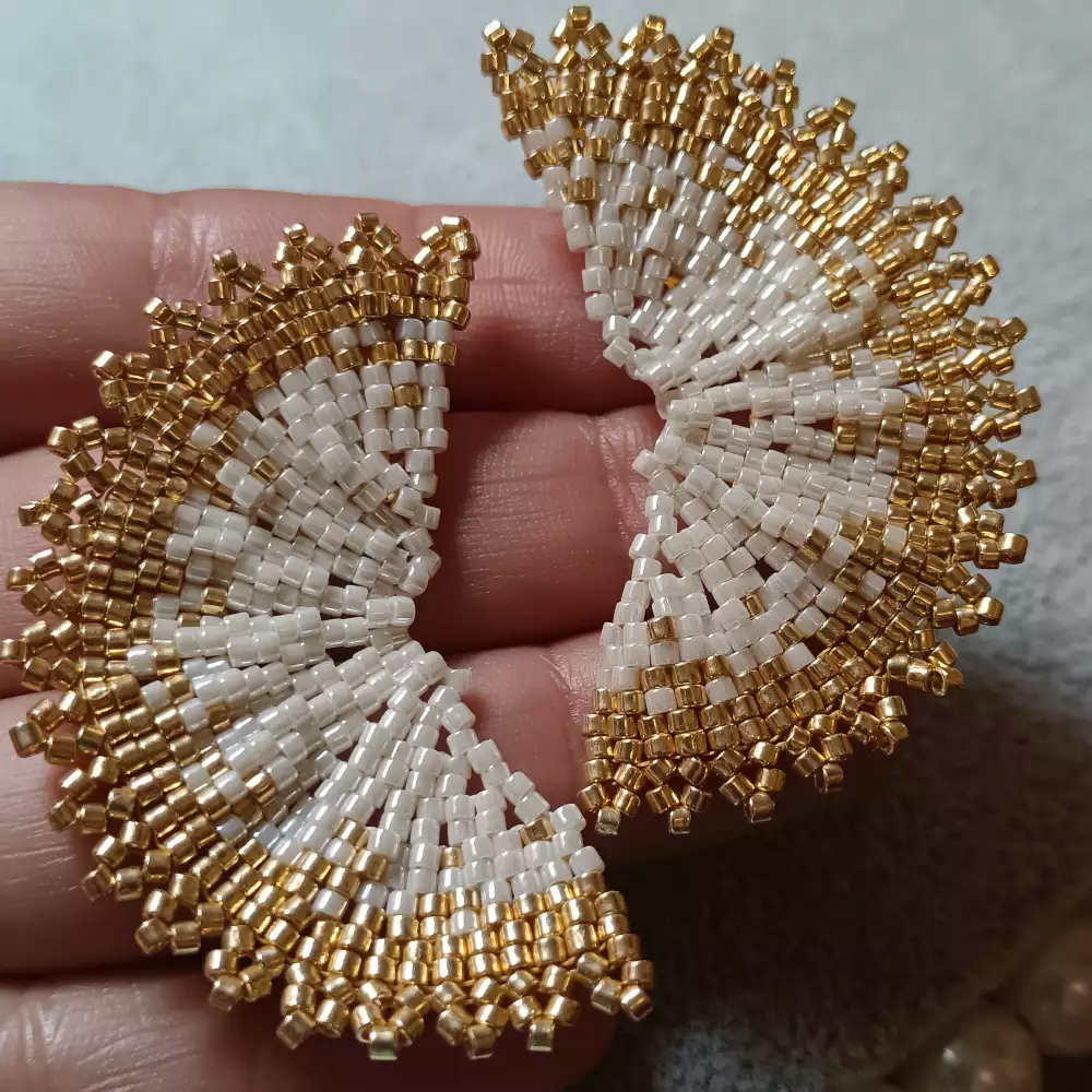 Aretes miyuki tipo abanico anartia accesorios