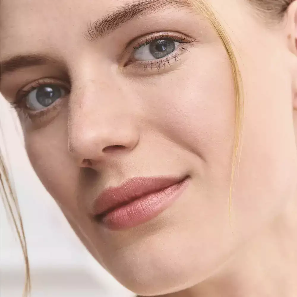 Base Stress-Free Everlasting Sync FPS 20 + Protección UVA Natural THE ONE Porcelain