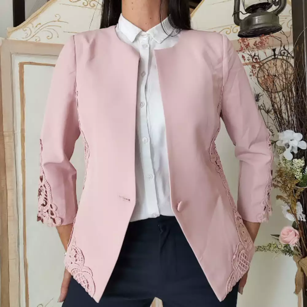 Blazer rosa vintage con bordado en blonda talla M