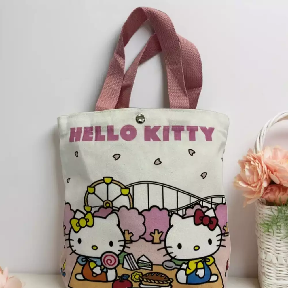 Bolso tote bag Hello Kitty con broche de cierre