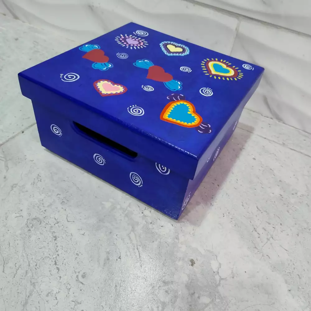Caja Organizadora de Madera Pintada a Mano – Diseño Único