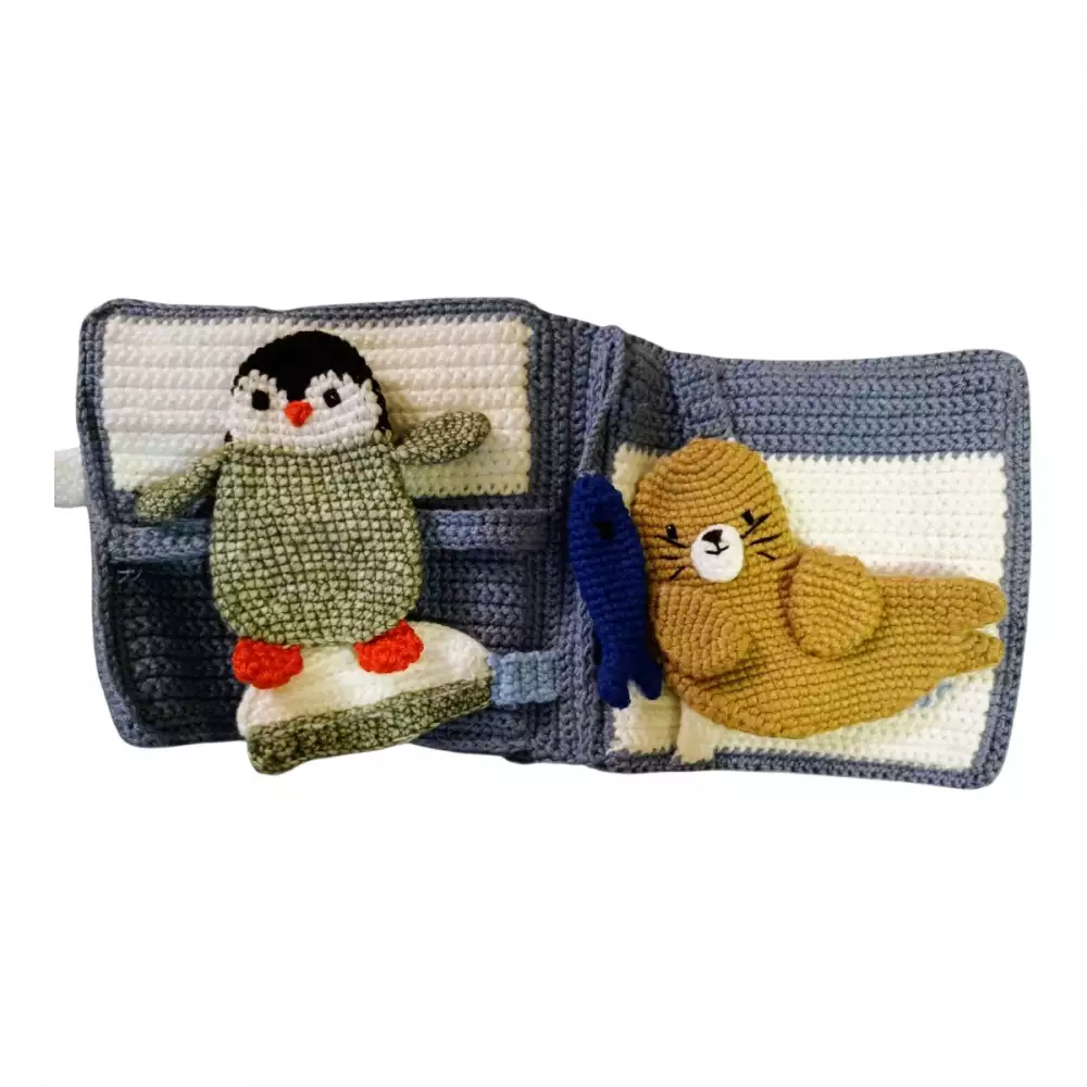 Libro sensorial Montessori animales polares tejido a mano