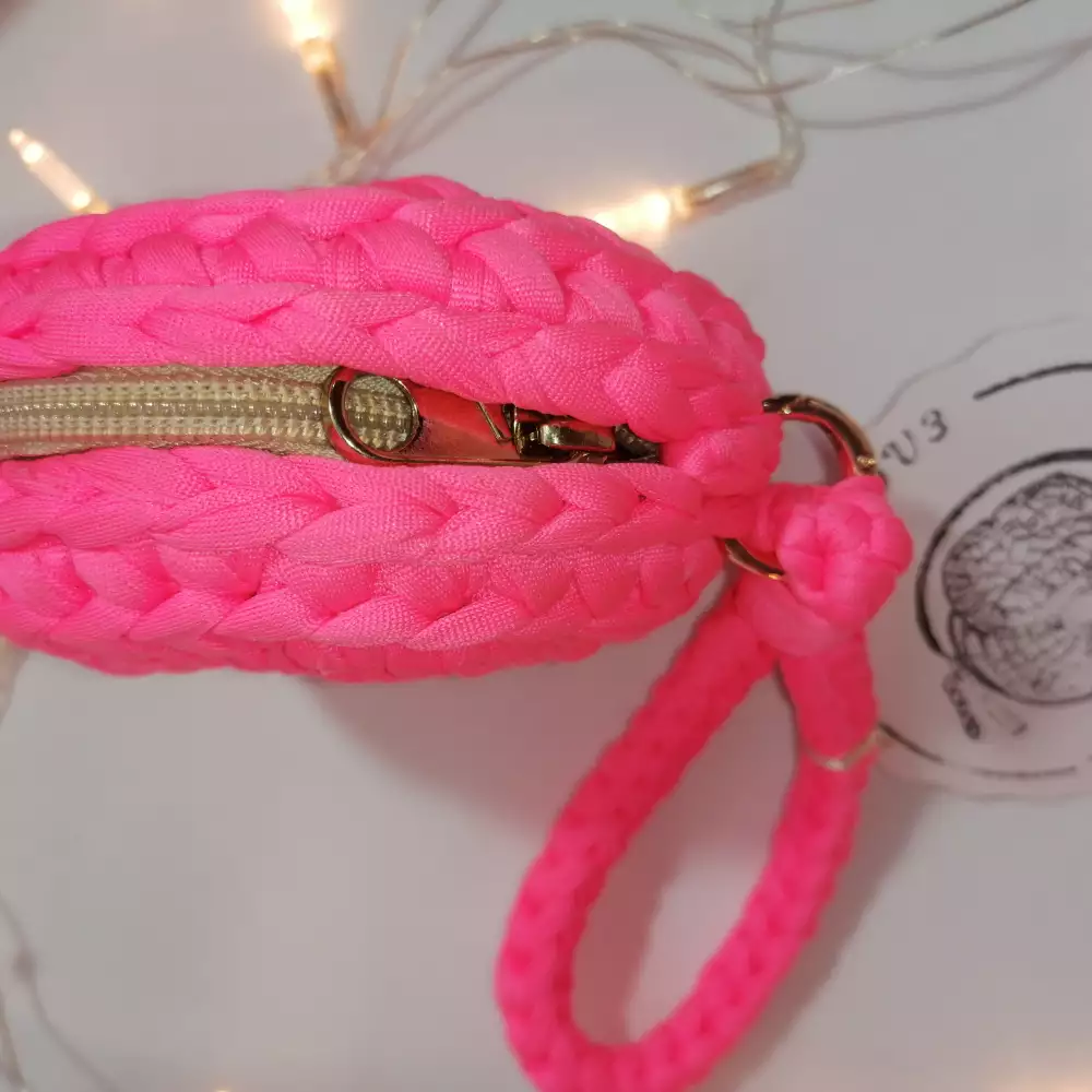 Monedero/ mini bolso de mano Redondo fucsia en Crochet – Trapillo Reciclado | claulov3