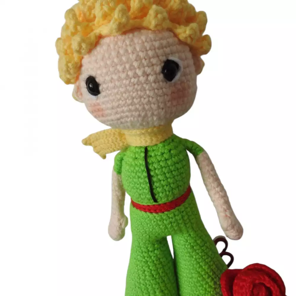 Móvil El Principito tejido a crochet con rosa y zorro