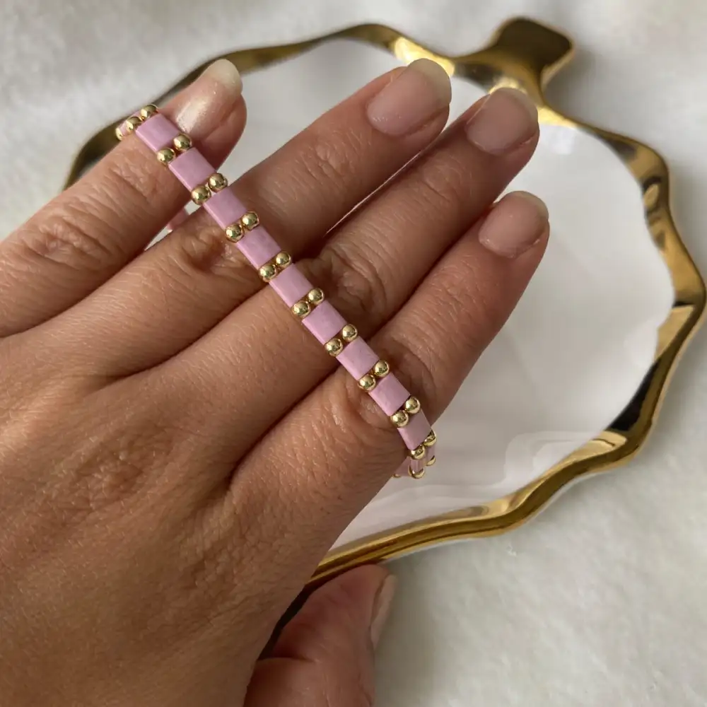 Pulsera Ajustable en Tilas Miyuki y Balines de Rodio – Rosa Pastel y Dorado