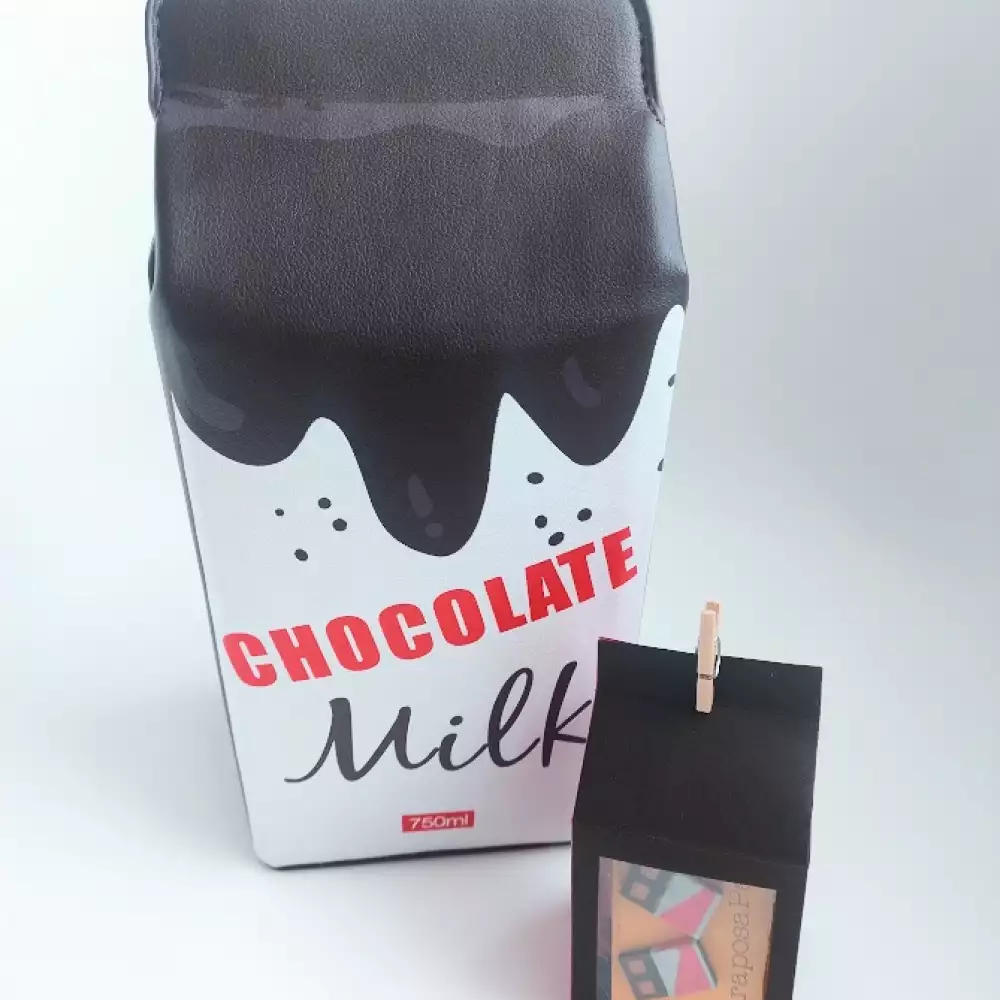 Set bolso cajita leche chocolate con aretes a juego