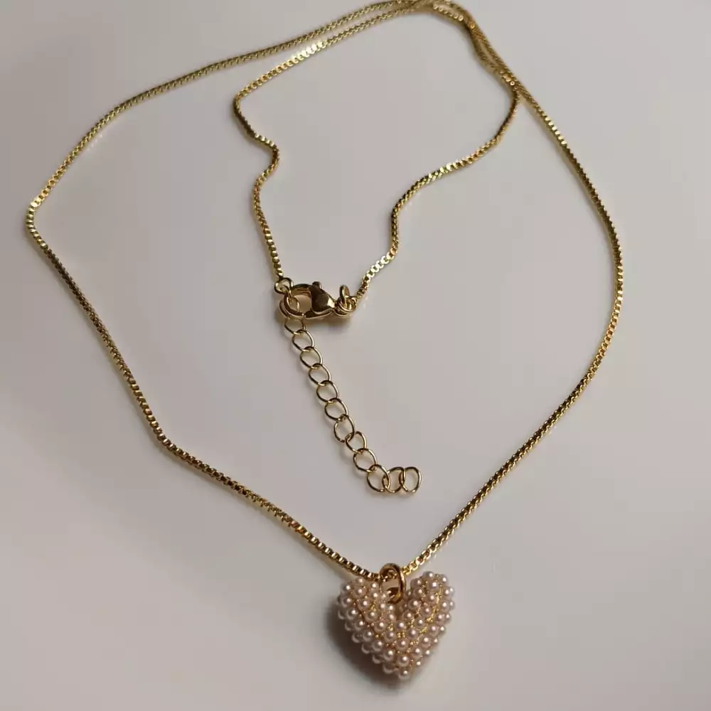 Set de Collar y Aretes Corazón Multiperlas en Rodio