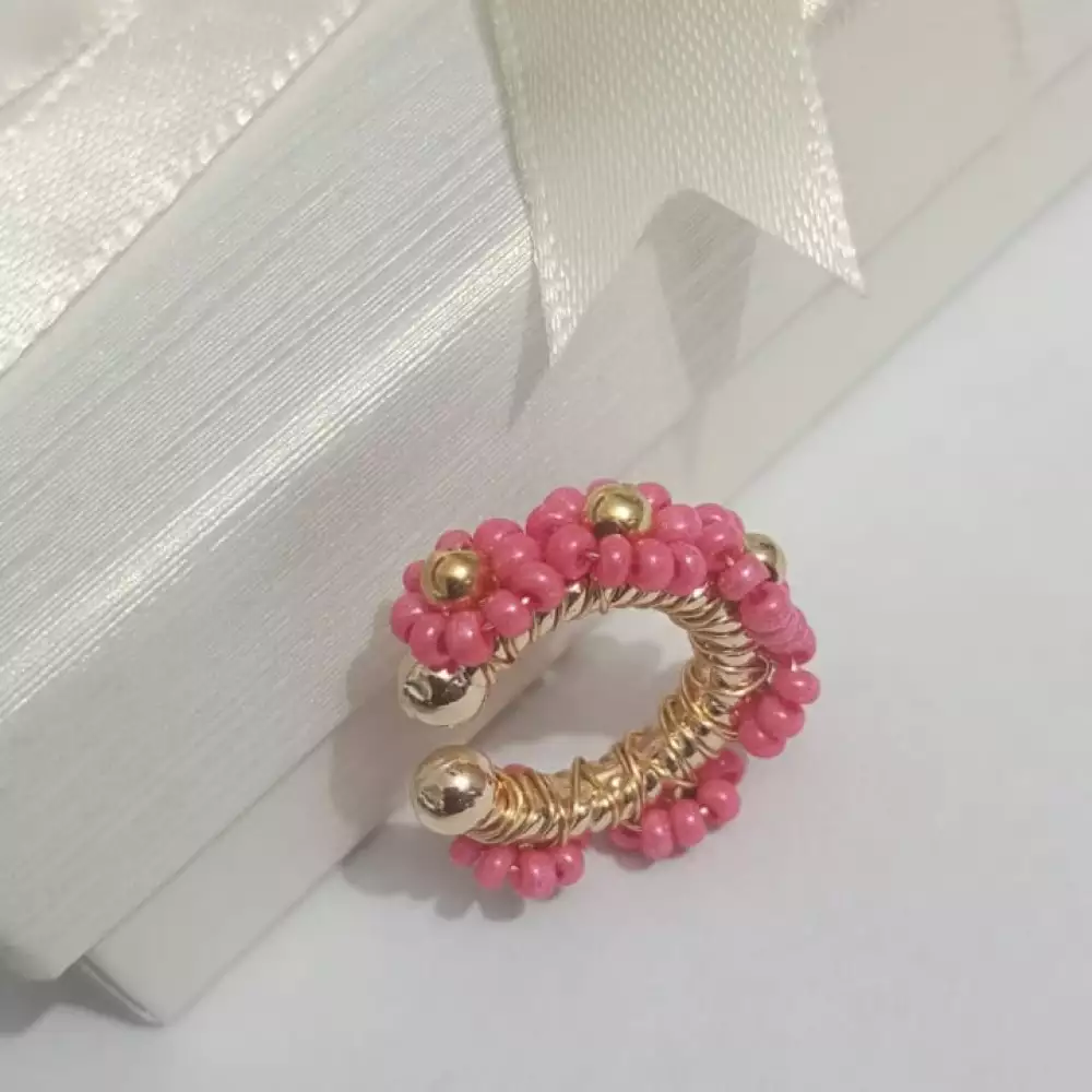 Set de Earcuff en mostacilla checa rojo y rosa, chapado en rodio