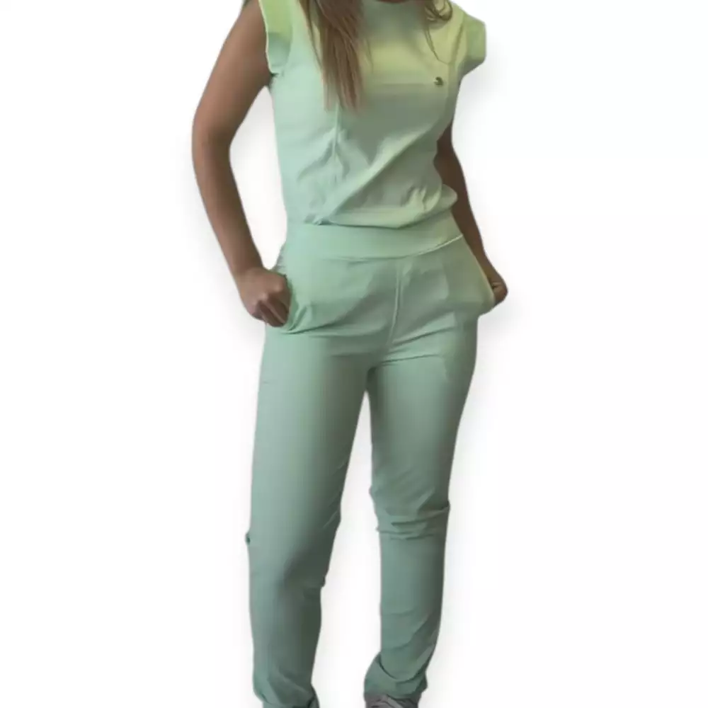 Uniforme antifluido stretch mujer secado rápido