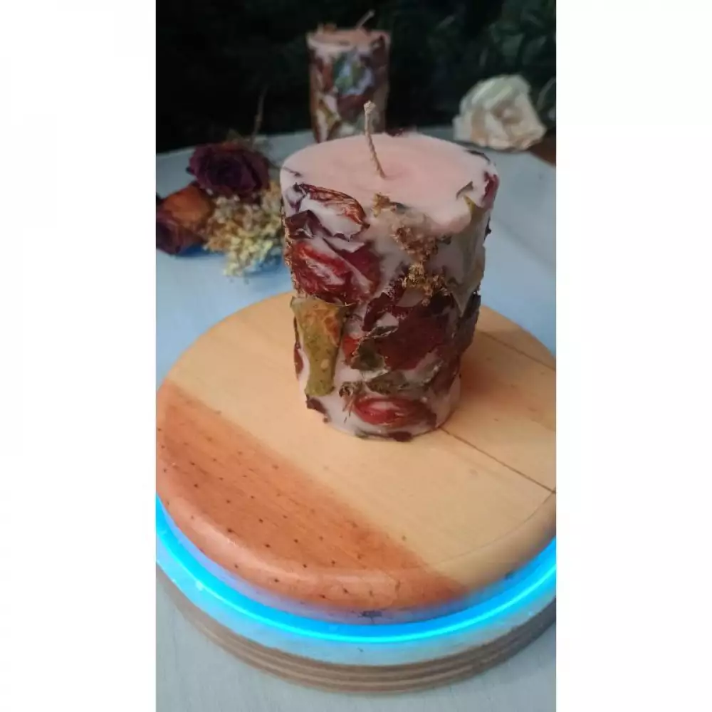 Vela decorativa pétalos de rosa en cera de soja