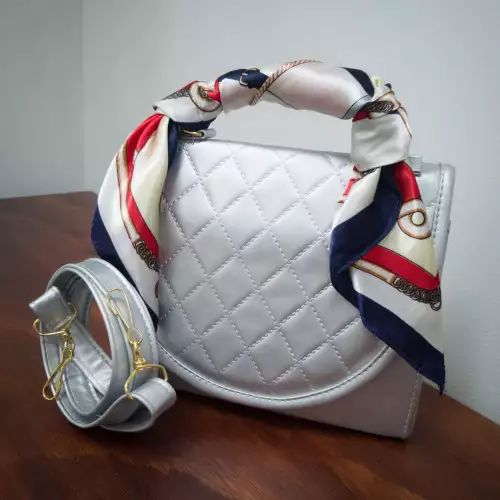 "Elegantes Bolsos de Mujer - Diseños Exclusivos para Cada Estilo"