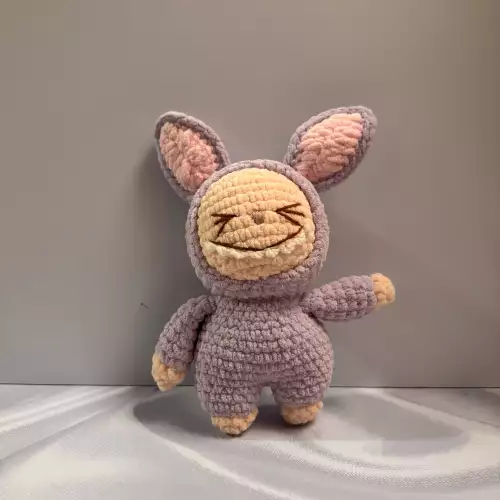 Amigurumi Labubu tejido a mano artesanal 26 cm