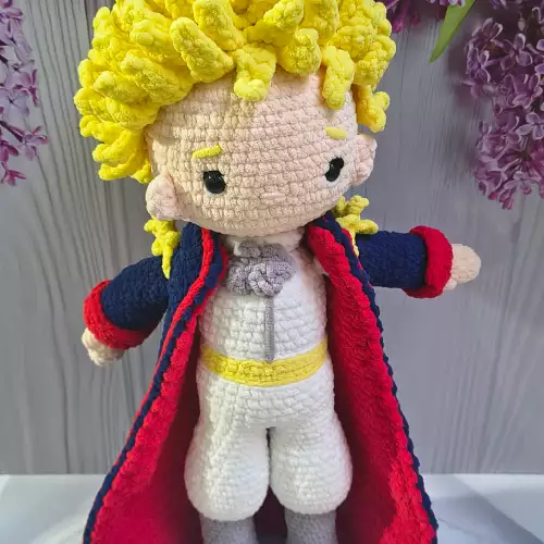 Amigurumi Principito tejido a mano 25 cm