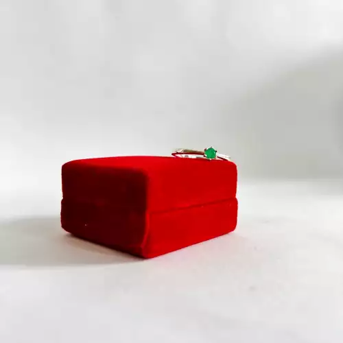 Anillo con esmeralda Cassia