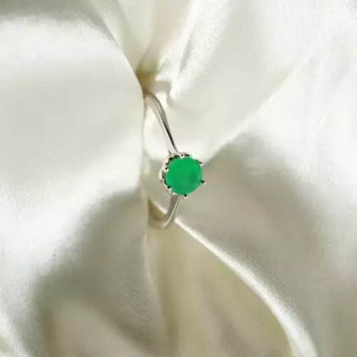 Anillo con Esmeralda certificada Alba