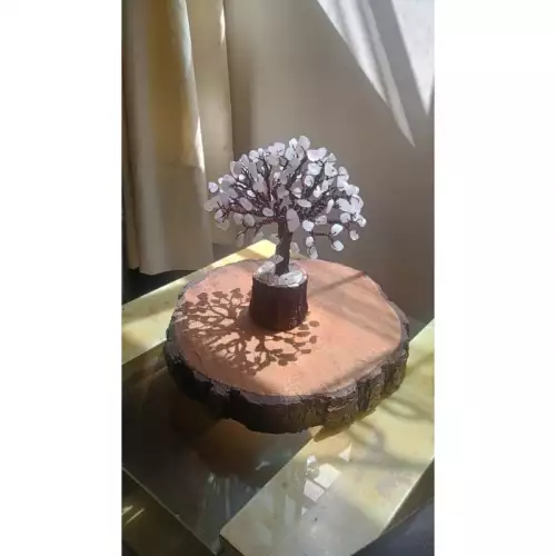 Árbol decorativo cuarzo rosa hecho a mano