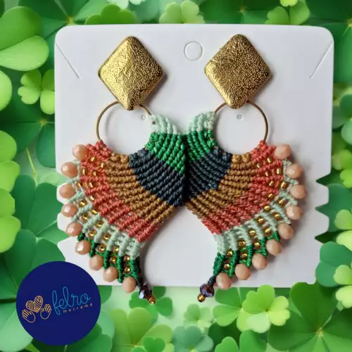 Aretes Alitas, pavo reales, alas de ángel en micro macramé, Bosque Ámbar
