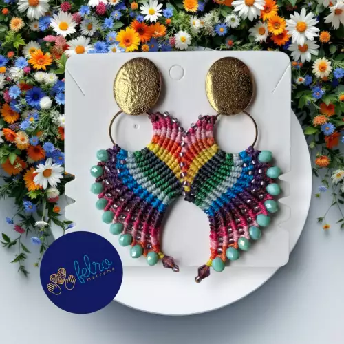 Aretes Alitas, pavo reales, alas de ángel en micro macramé, Fiesta Cromática
