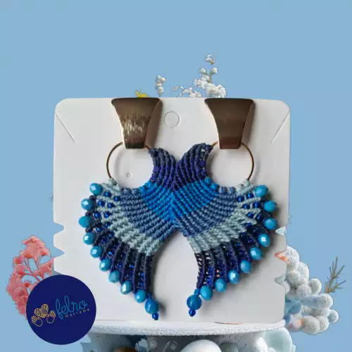 Aretes Alitas, pavo reales, alas de ángel en micro macramé, Susurro Azul