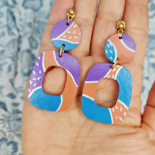 Aretes artesanales multicolor divertidos para mujer
