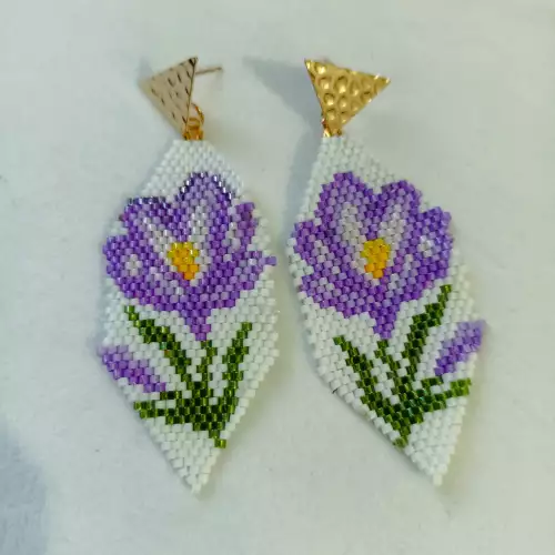 Aretes aurora lavanda rombo miyuki artesanal