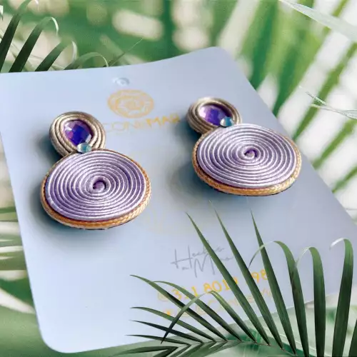 Aretes caracol elaborados a mano técnica soutache