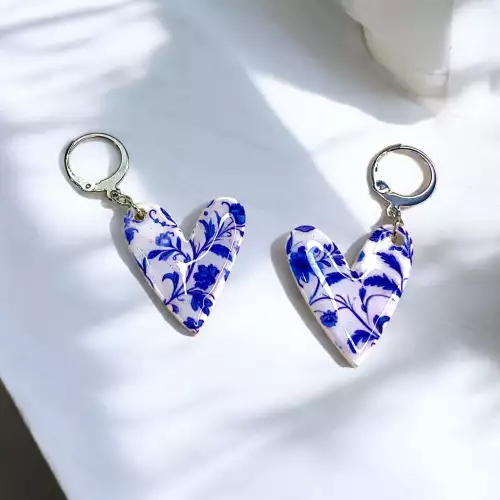 Aretes corazones estilo porcelana en arcilla