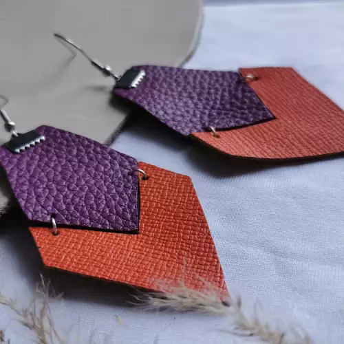 Aretes en cuero diamond acero inoxidable