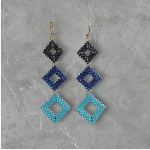 Aretes escala celeste tejidos a mano con miyuki