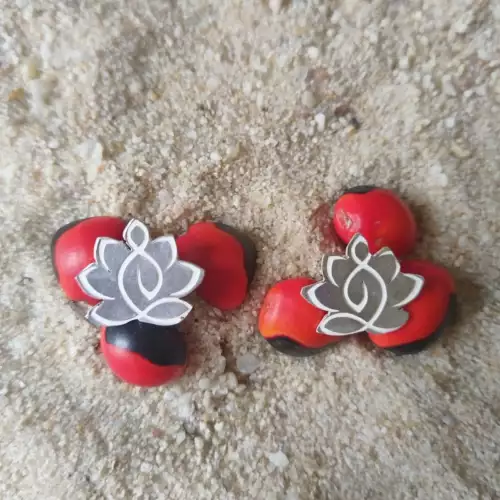 Aretes flor de loto en plata ley 960 para mujer