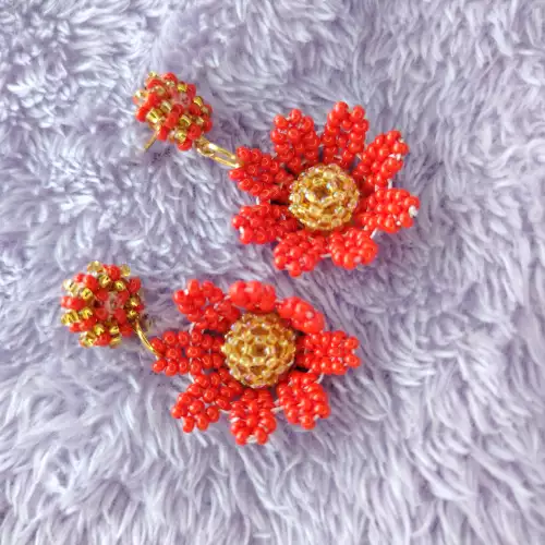 Aretes Floricienta flor colgante hecho a mano