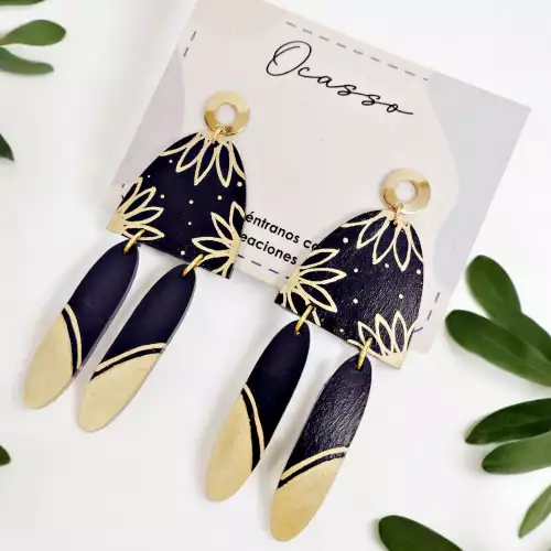 Aretes grandes flores doradas