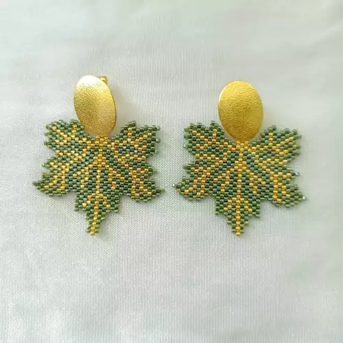 Aretes hojas otoño verde musgo y dorado chapado en oro