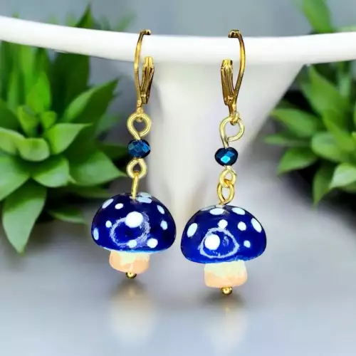 Aretes hongos azul oscuro con piedra arcilla
