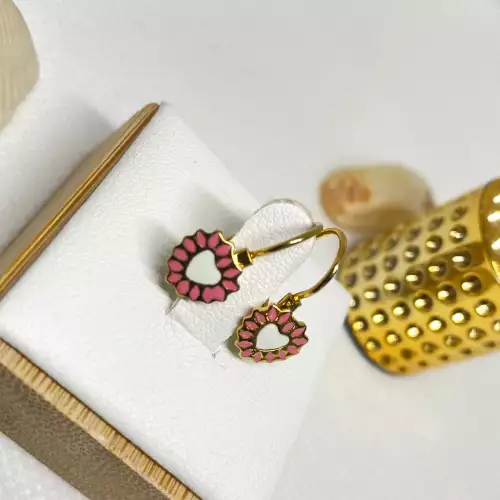 Aretes infantiles corazón floral rosado acero