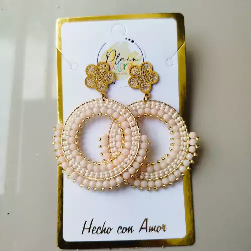Aretes mostacilla Maxiaros beige acero hipoalergénico