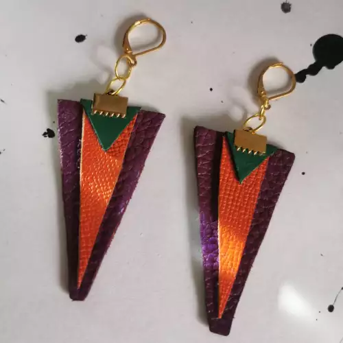 Aretes Penélope cuero vacuno combinado artesanal