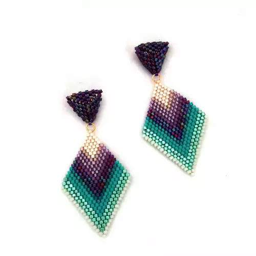 Aretes rombo miyuki degradé morado a verde hecho a mano