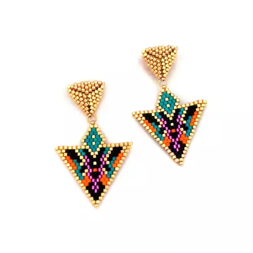 Aretes triangulares en miyuki negro naranja y morado