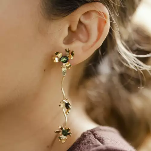 Aretes Virtuosa bronce bañado oro 24K plástico reciclado